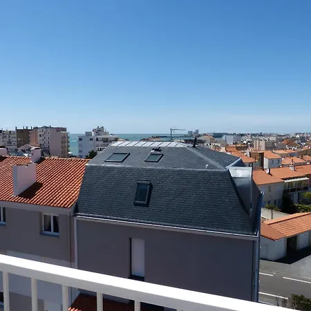 T2 Avec Wifi, Grande Terrasse, A 500m De La - Fr-1-92-924