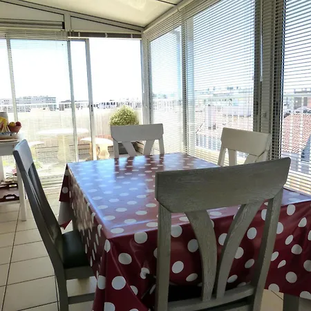 T2 Avec Wifi, Grande Terrasse, A 500m De La - Fr-1-92-924 Lägenhet *